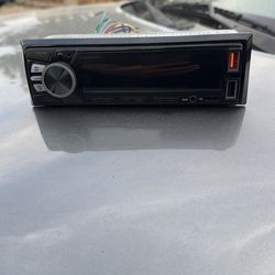 Automobile Stereo Head
