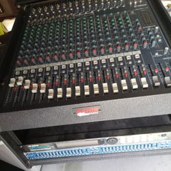 Yamaha Mixer 