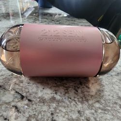 212 Sexy Eau de Parfum by Carolina Herrera