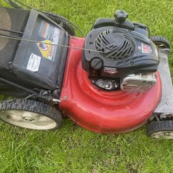 Yard machine push Lawnmower