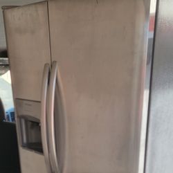 STAINLESS STEEL REFRIGERATOR FRIDGE EXCELLENT WORKING CONDITION 