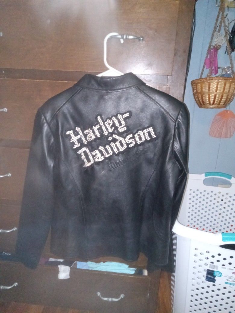 Like New Women's Size L Leather Jacket