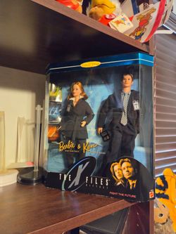 X-Files Barbie & Ken Collector Edition Gift Set