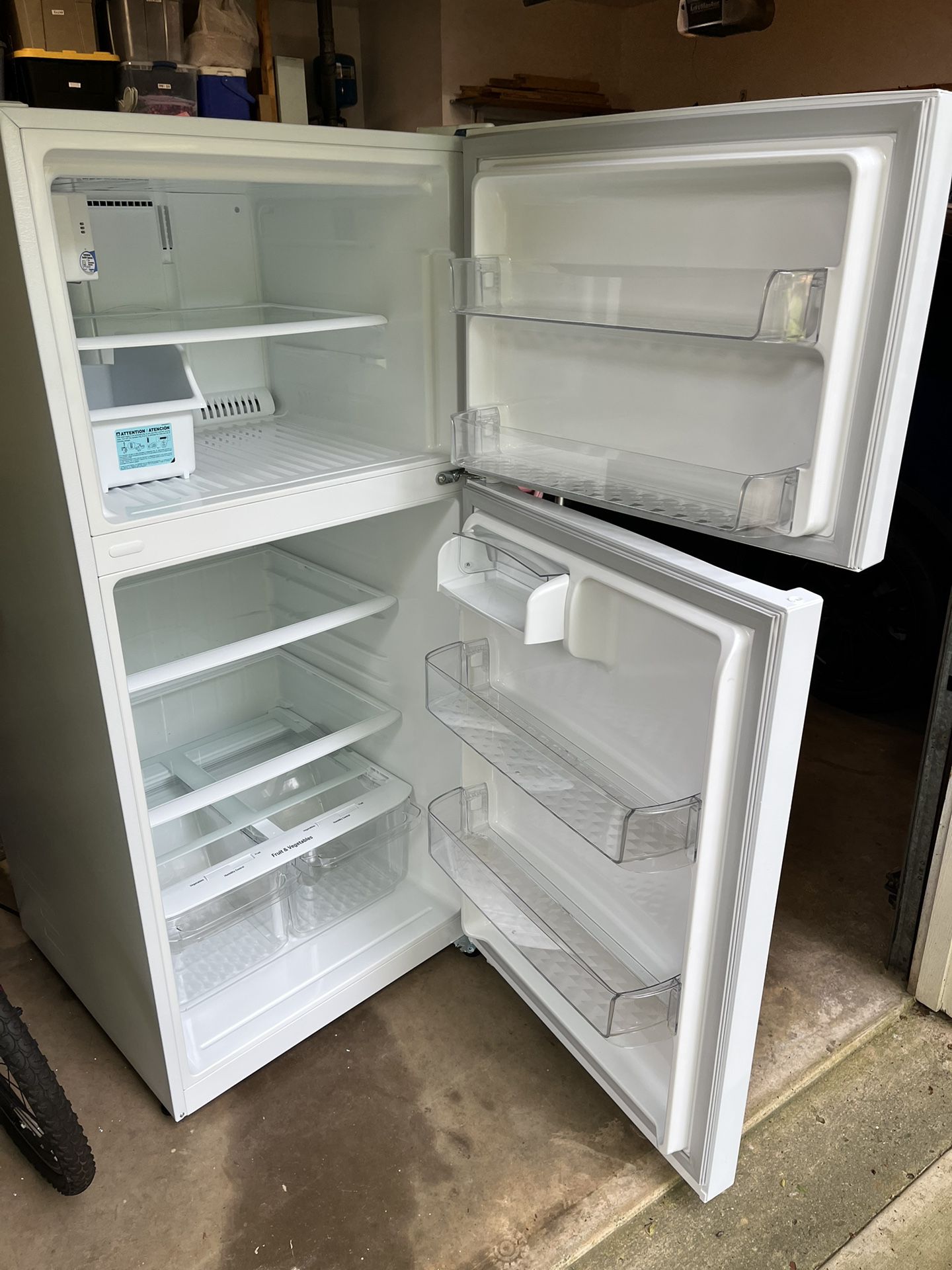 Brand New LG 20 Cu Ft Refrigerator 