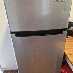 MINI REFRIGERATOR $60.00