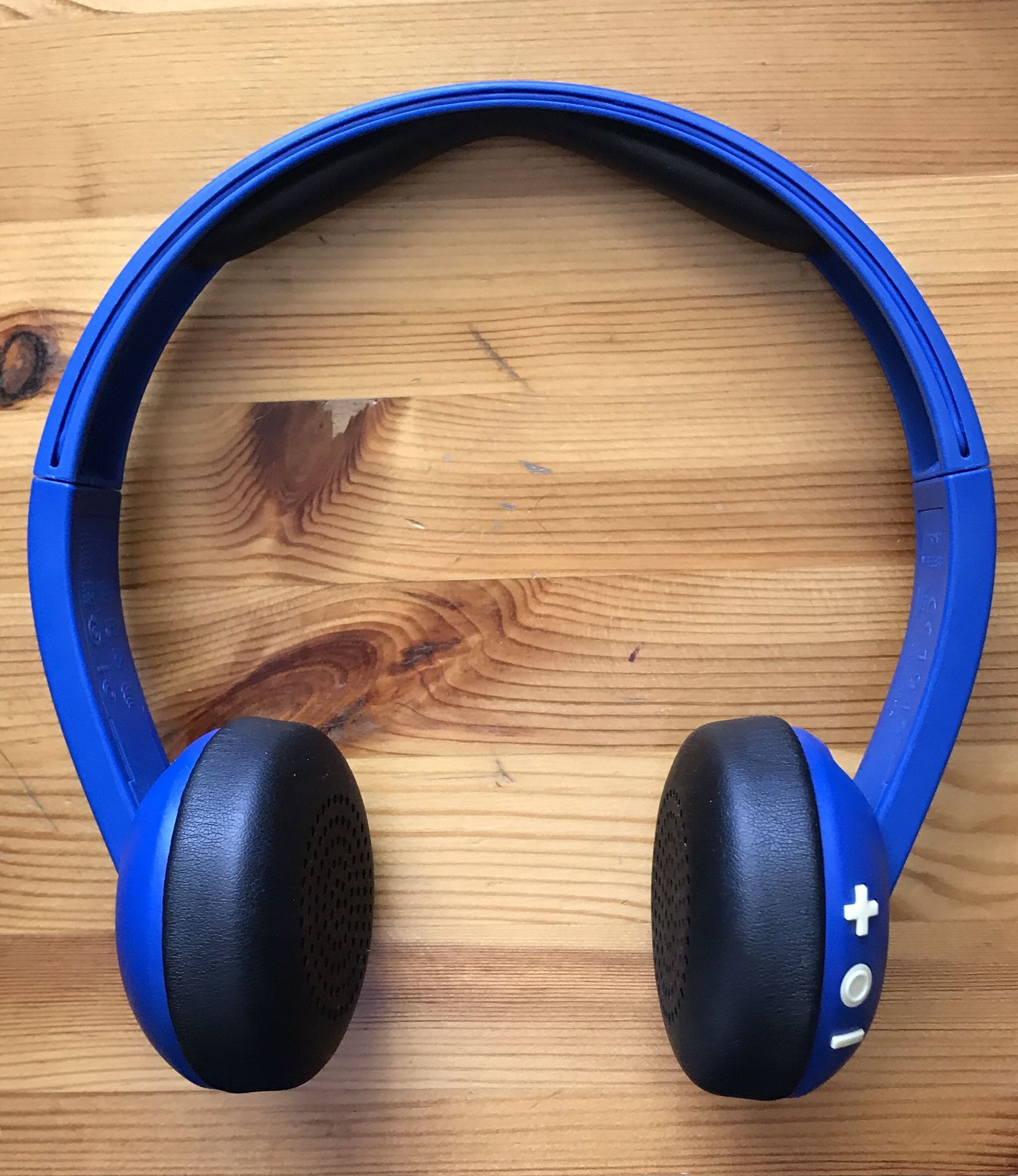 SKULLCANDY uproar Bluetooth wireless headphones