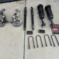 2024 ford F150 suspension struts and shocks and running boards asking $500 for everything 