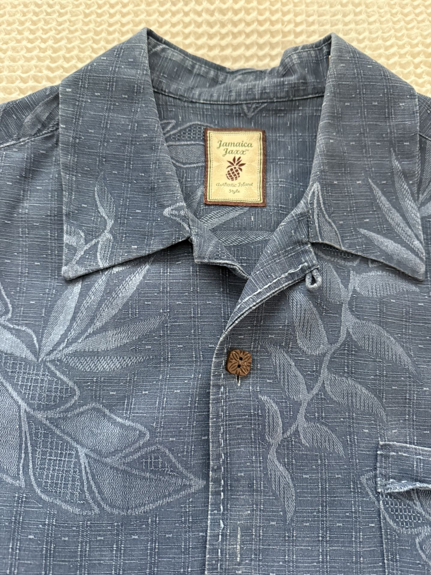 T Shirts. Size L