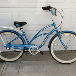 Beautiful Electra Lux 3 Aluminum Frame 3 Speed Cruiser Bike
