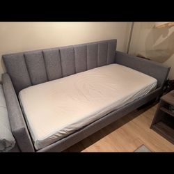 Daybed With Mattress 