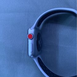 Apple watch Series 3 gps+celluer nike eddition