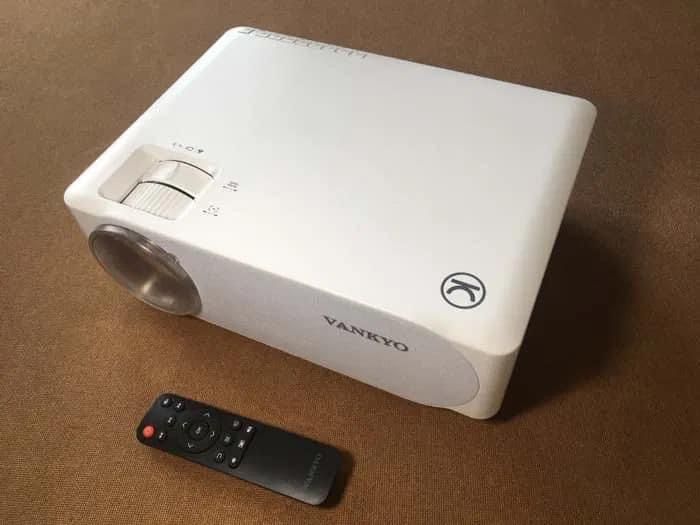 Projector and sound bar