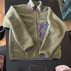 Patagonia Vintage Green Fleece Jacket