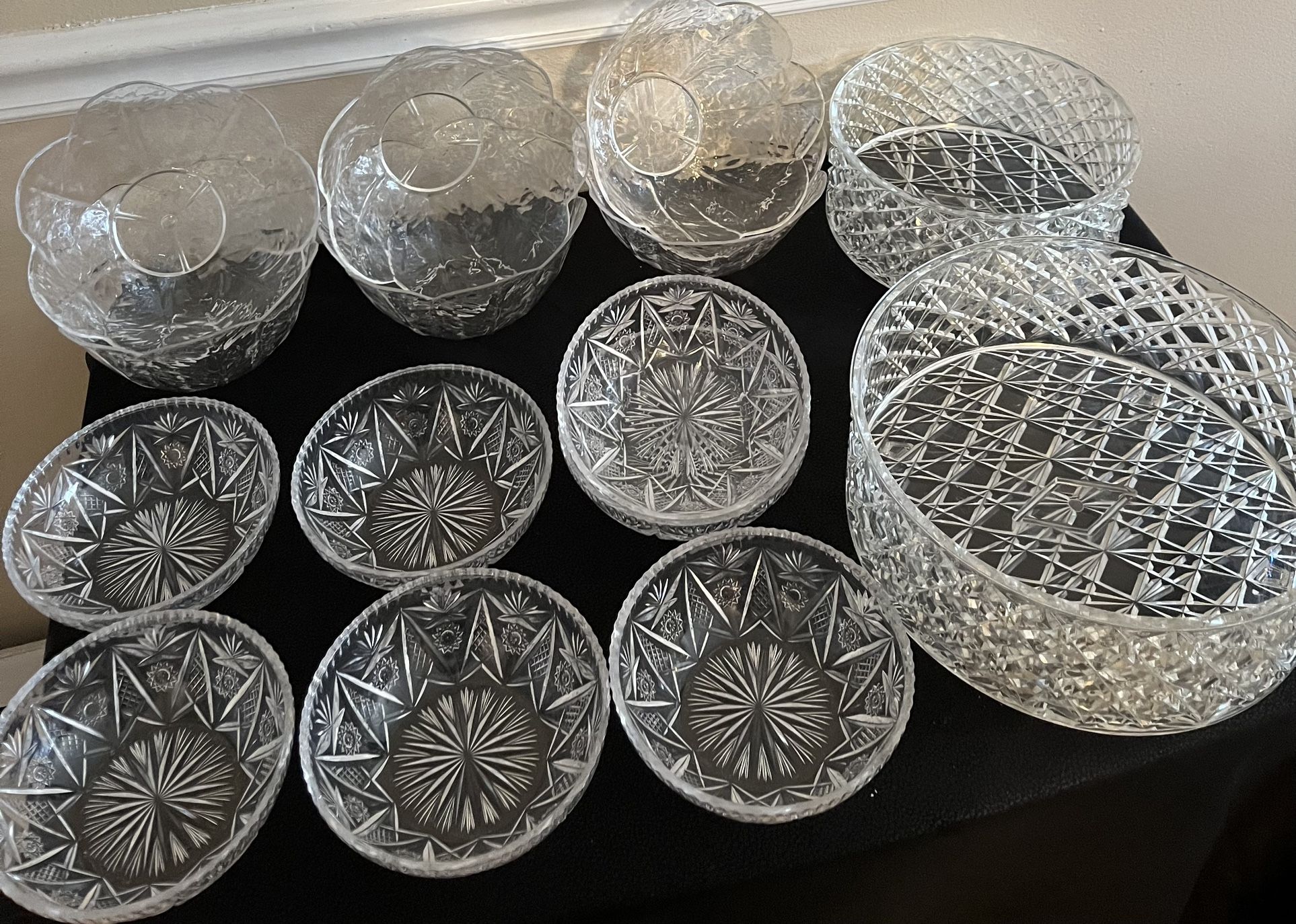 #15 PIECES HEAVY ACRYLIC/PLASTIC SERVING BOWLS