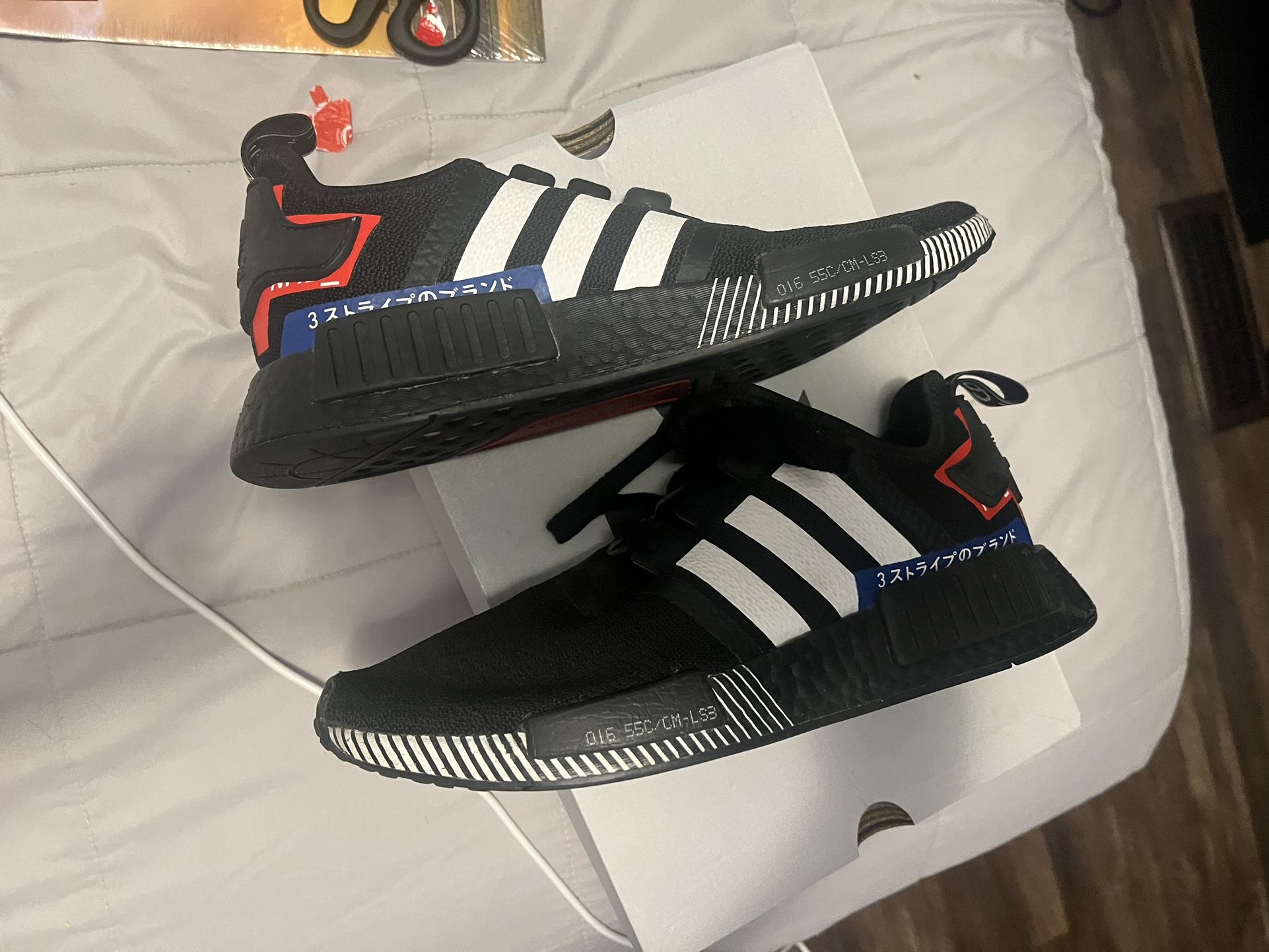 ADIDAS NMD R1