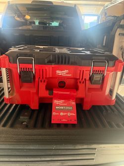 New Milwaukee PACKOUT 22 in. Large Portable Tool Box Fits Modular Storage System