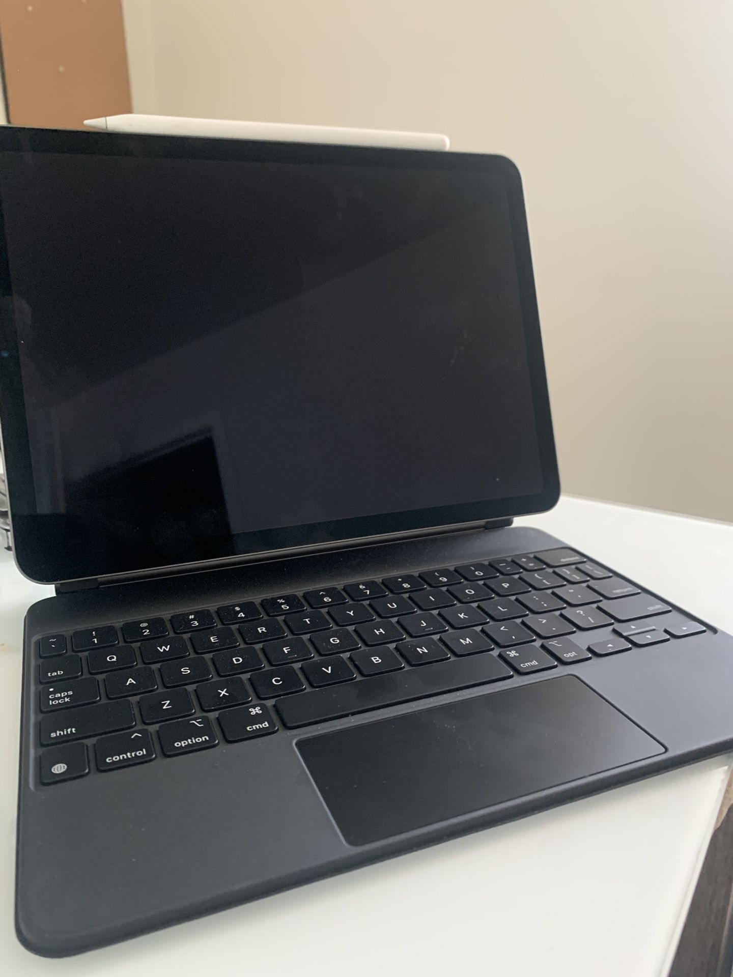 Ipad pro 11 (64 gig)
