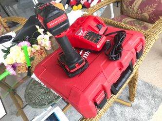 Milwaukee 2701-20 Drill Driver 1/2 Brushless Battery and Charge. Like new.