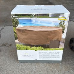 Round Table And Chair Cover Set