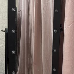  Jewelry Mirror    
