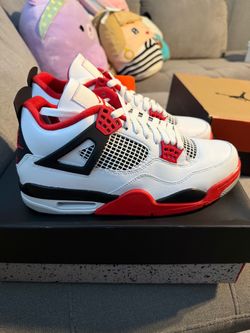 Jordan retro 4 “Fire red” 2020 size 9 men