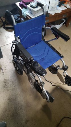 Electric wheelchair