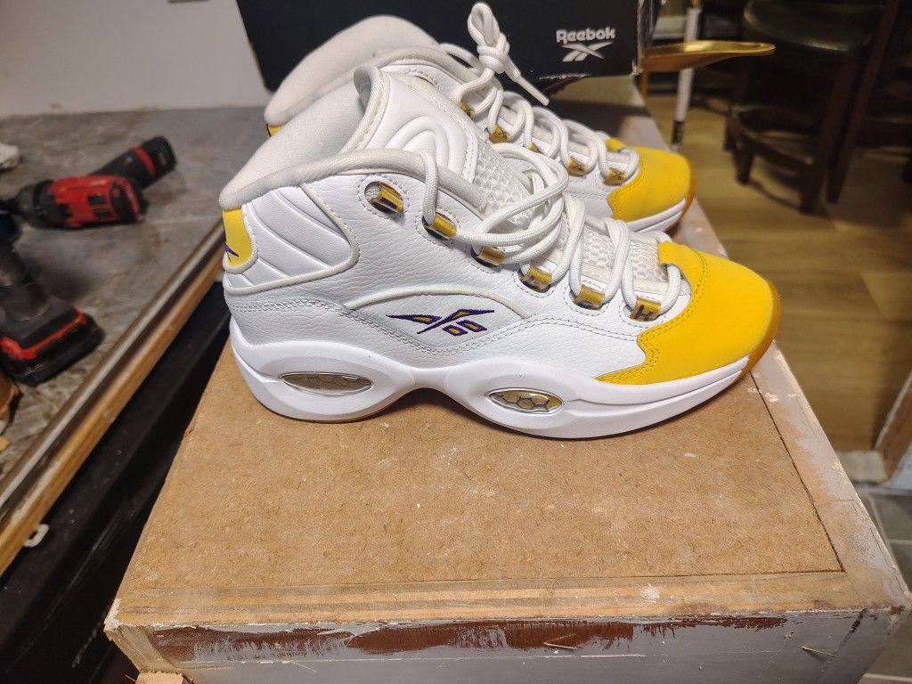 BRAND NEW ‼️ Reebok Question Mid "Yellow Toe" Size 5.5 Youth