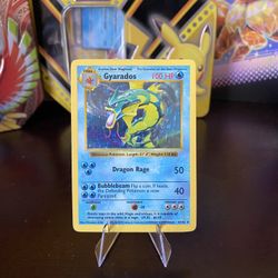 Gyarados Shadowless Pokemon Card 