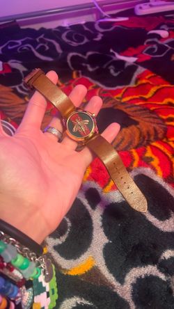 Gucci G-Timeless Bee Dial Leather Band Watch 
