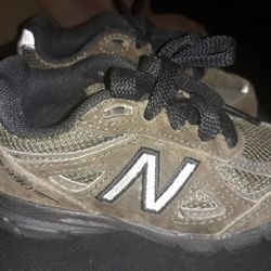 New Balance Little Boys Size 6