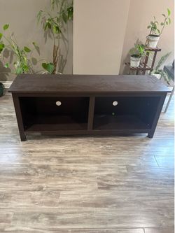 Tv table