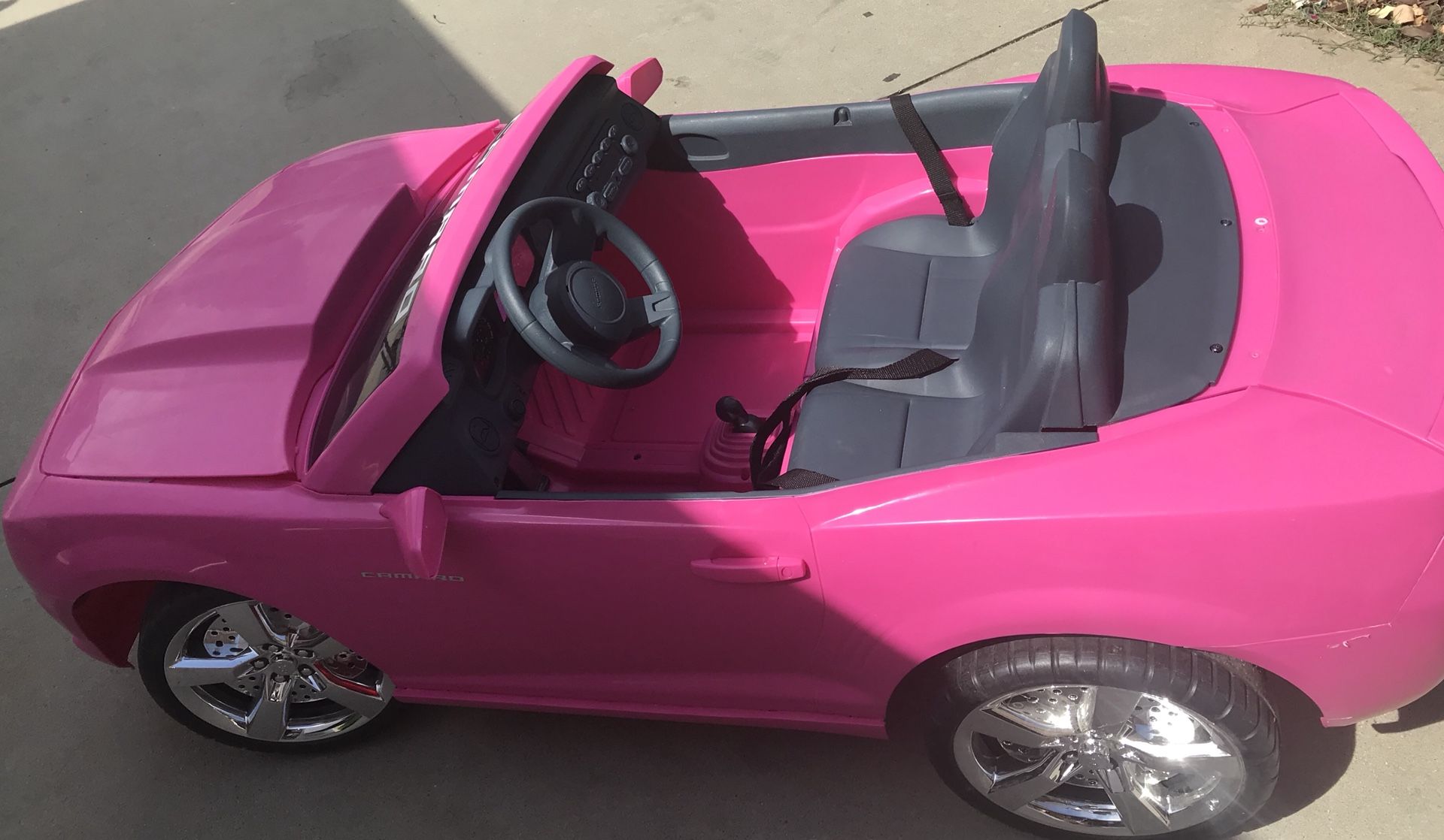 Pink camaro power Wheels ride on toy 12v for Sale in Banning CA