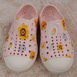 Toddler Native Shoes - Size: 7