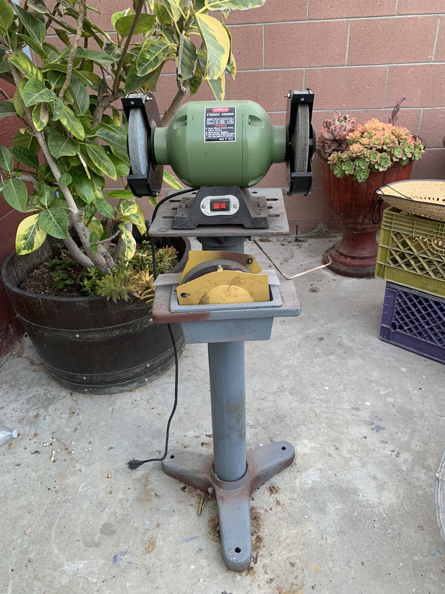 AMERICAN TOOLS EXCHANGE “6 Bench Grinder for Sale in Paramount, CA