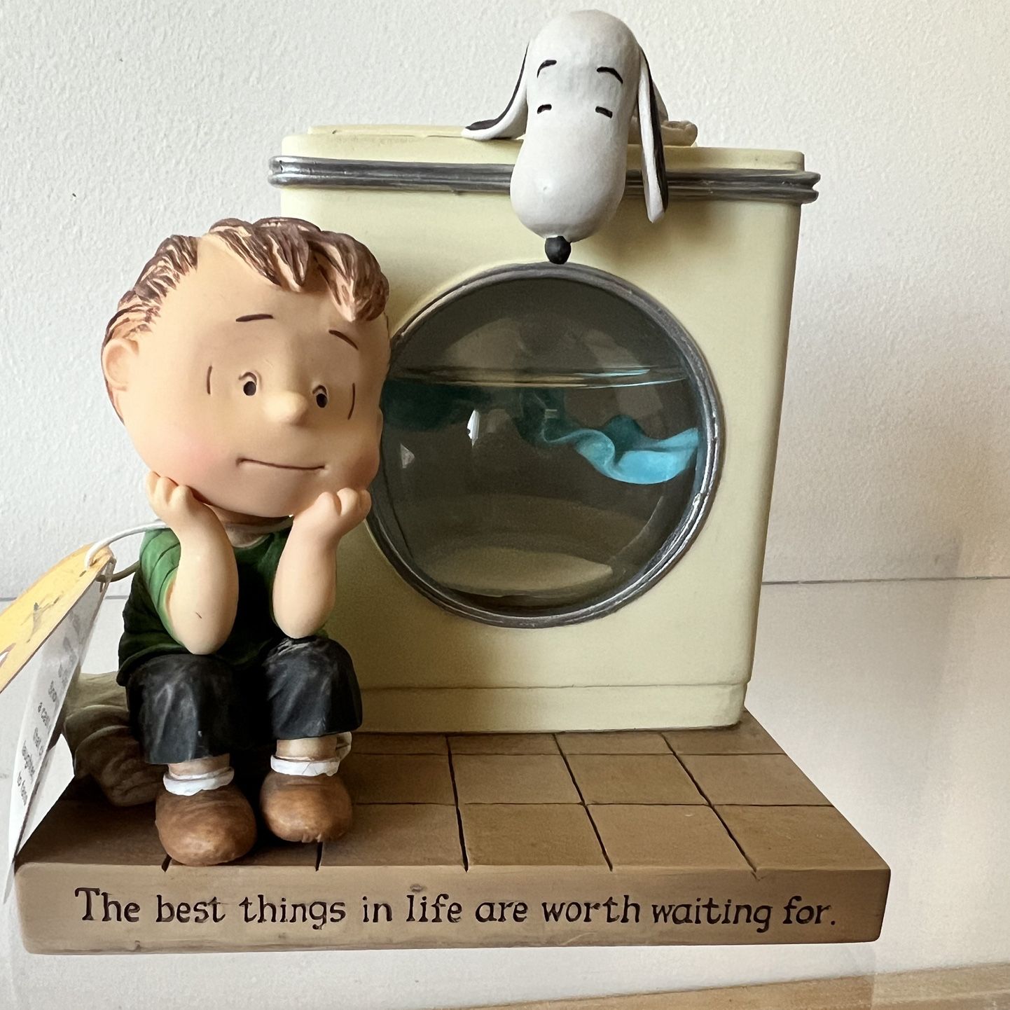 Linus And snoopy Hallmark Figurine Washing Machine Water Globe for