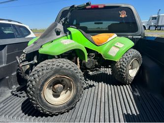 Quad Cuatrimoto pequeña para niños de 5 años 2 tiempos