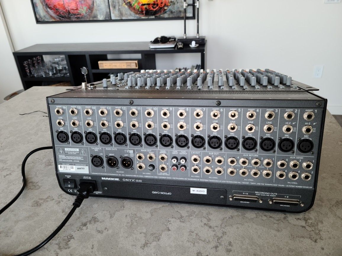 Mackie ONYX-1640 MIXER