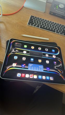 Latest iPad pro 13 inch 256gb with apple pencil pro
