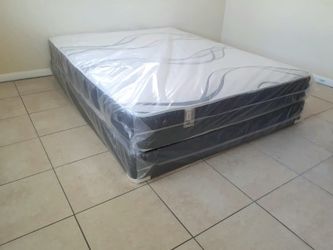 NEW FULL-SIZE MATTRESS AND BOX SPRING