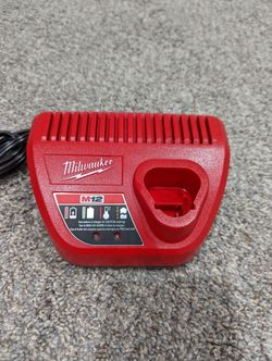 Milwaukee M12 charger