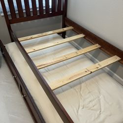 Daybed-Twin Beds