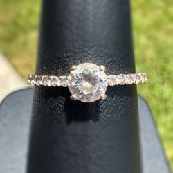 Vintage Jewelry 14k solid rose gold white CZ stone 1.00CTW ring size 7.50