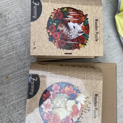 Animal Puzzle Set – Unique Shape Jigsaw Puzzles Gift (Parrot, Wolf)