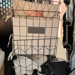 Rolling laundry baskets