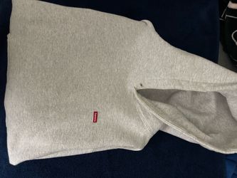 Supreme Mini Box logo