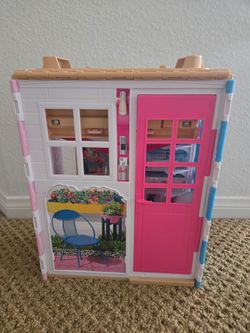 Barbie 2-story Dollhouse