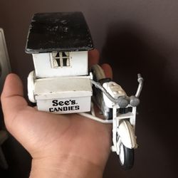 See’s Candy Motorcycles With Trailer
