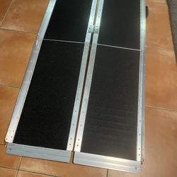 Ramp, Foldable. Aluminum.