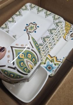 Decorative Dinnerware Set (Vajilla, Platos Hondos Y Extendidos)