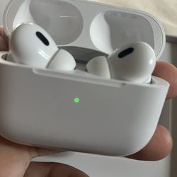Apple AirPods Pro 2nd Generation With Active Noise Cancellation 
